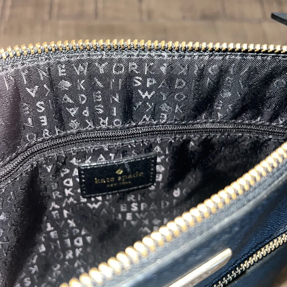 Kate Spade Crossbody! Excellent condition! - Picture 3 of 4